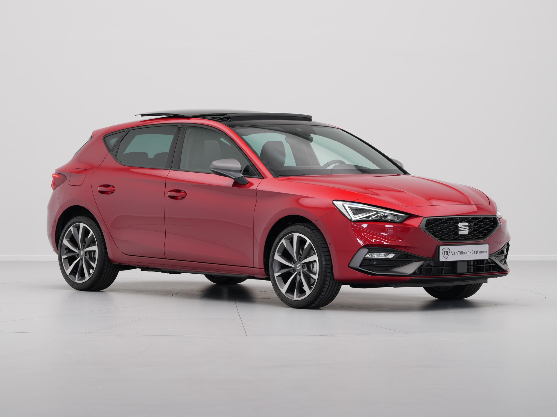 SEAT - Leon 1.4 TSI eHybrid 204 6DSG FR PHEV Business Intense - 2024