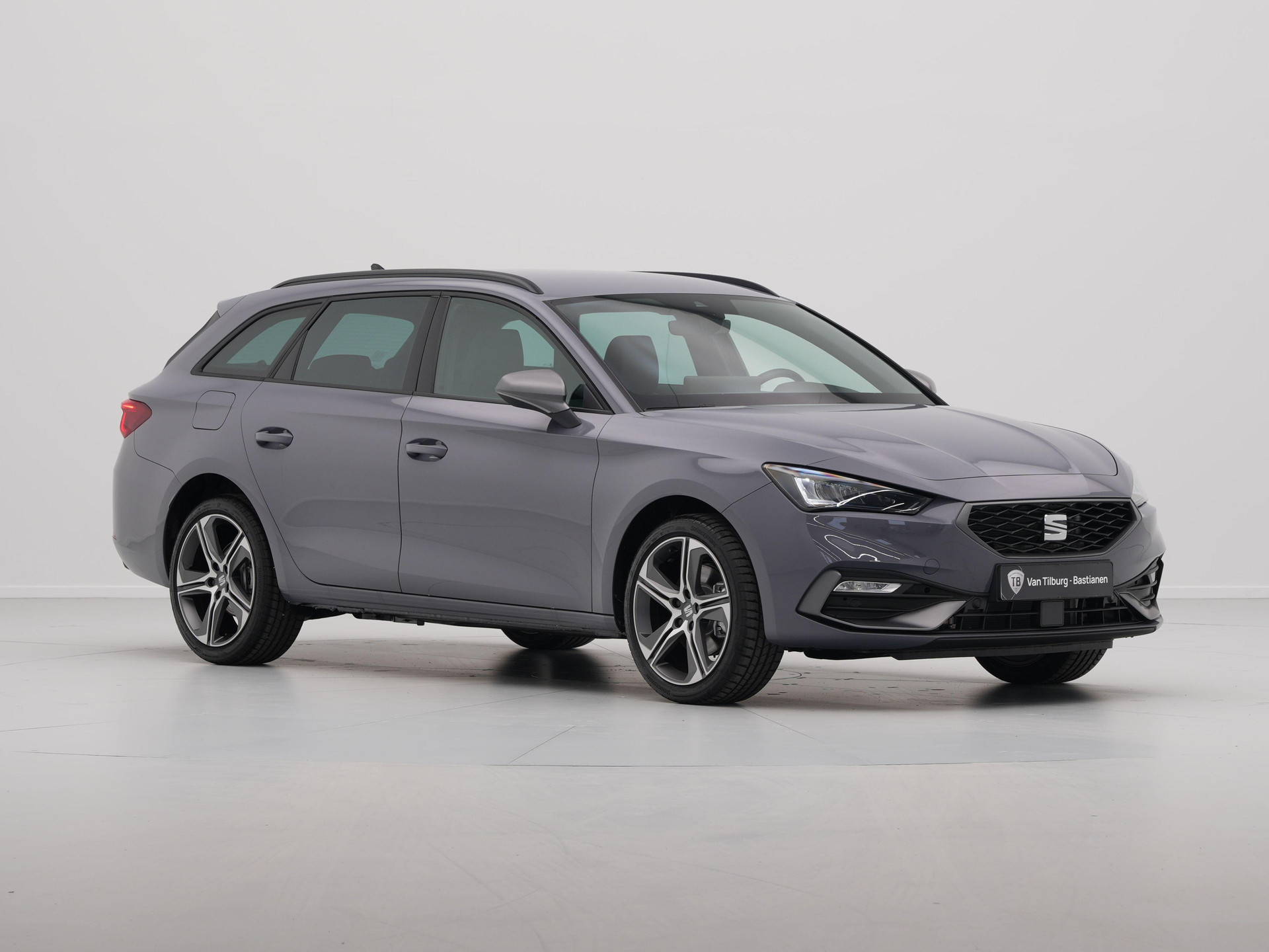SEAT - Leon Sportstourer 1.5 TSI eHybrid 204 6DSG FR PHEV First Edition - 2024