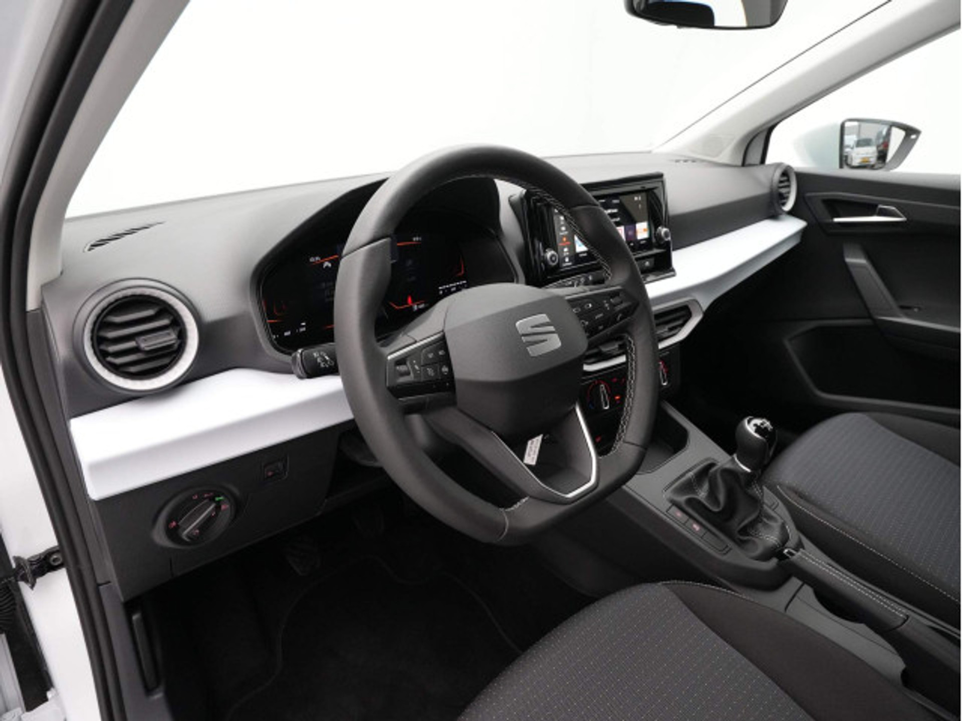 SEAT - Ibiza 1.0 EcoTSI 95 5MT Style Plus - 2025