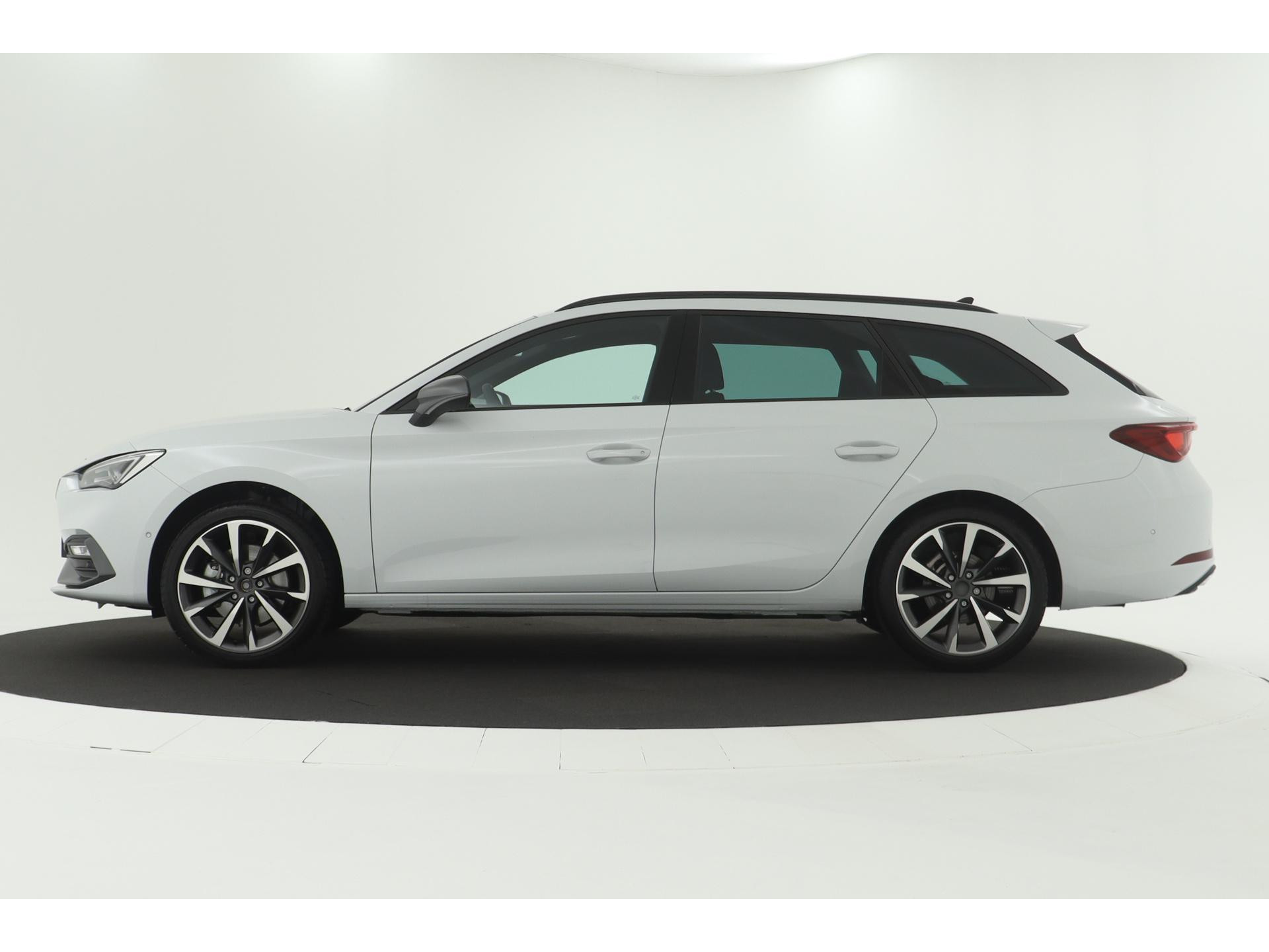 SEAT - Leon Sportstourer 1.4 TSI eHybrid PHEV FR Business Intense - 2024