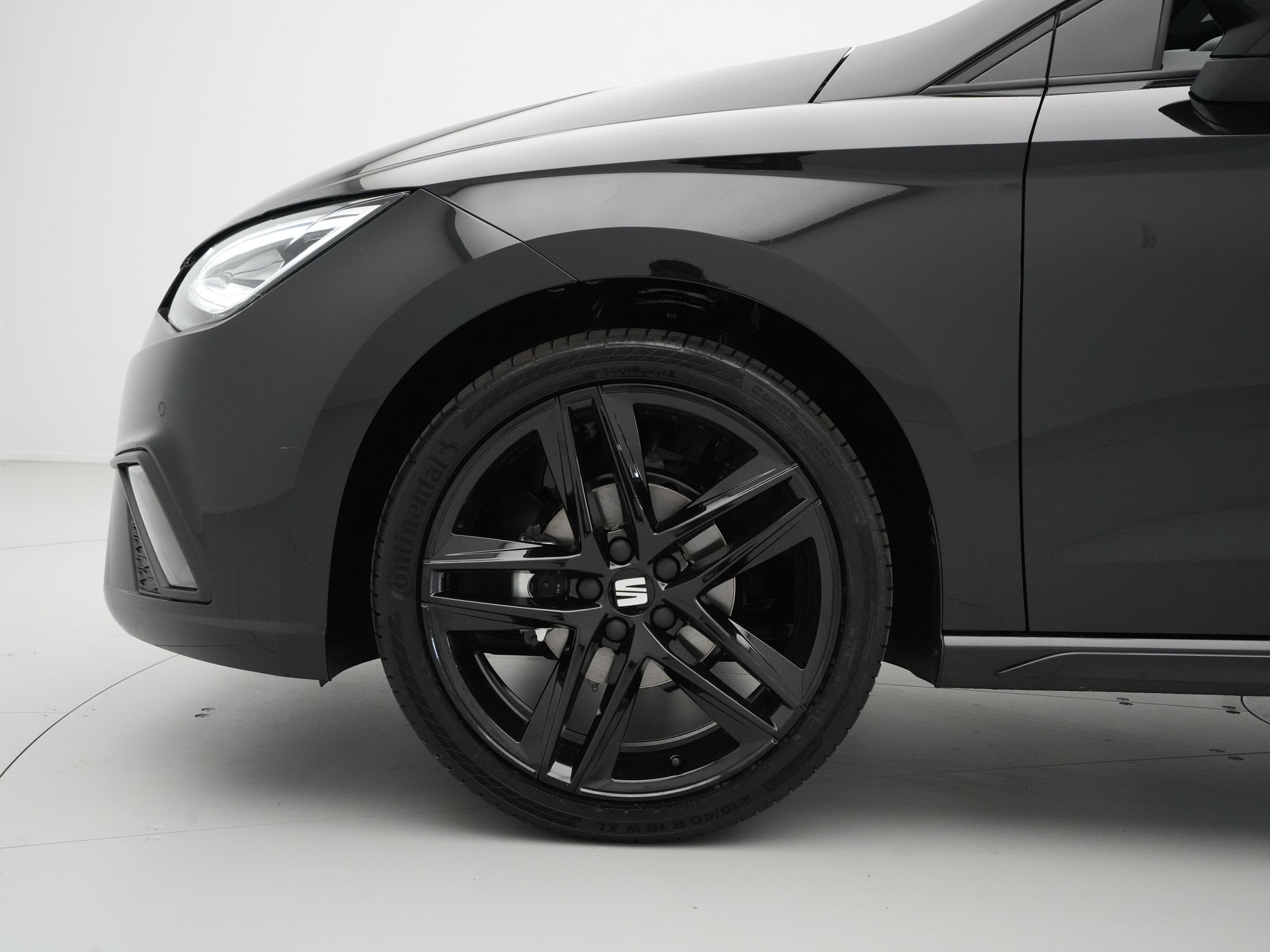 SEAT - Ibiza FR Business Connect - 2025