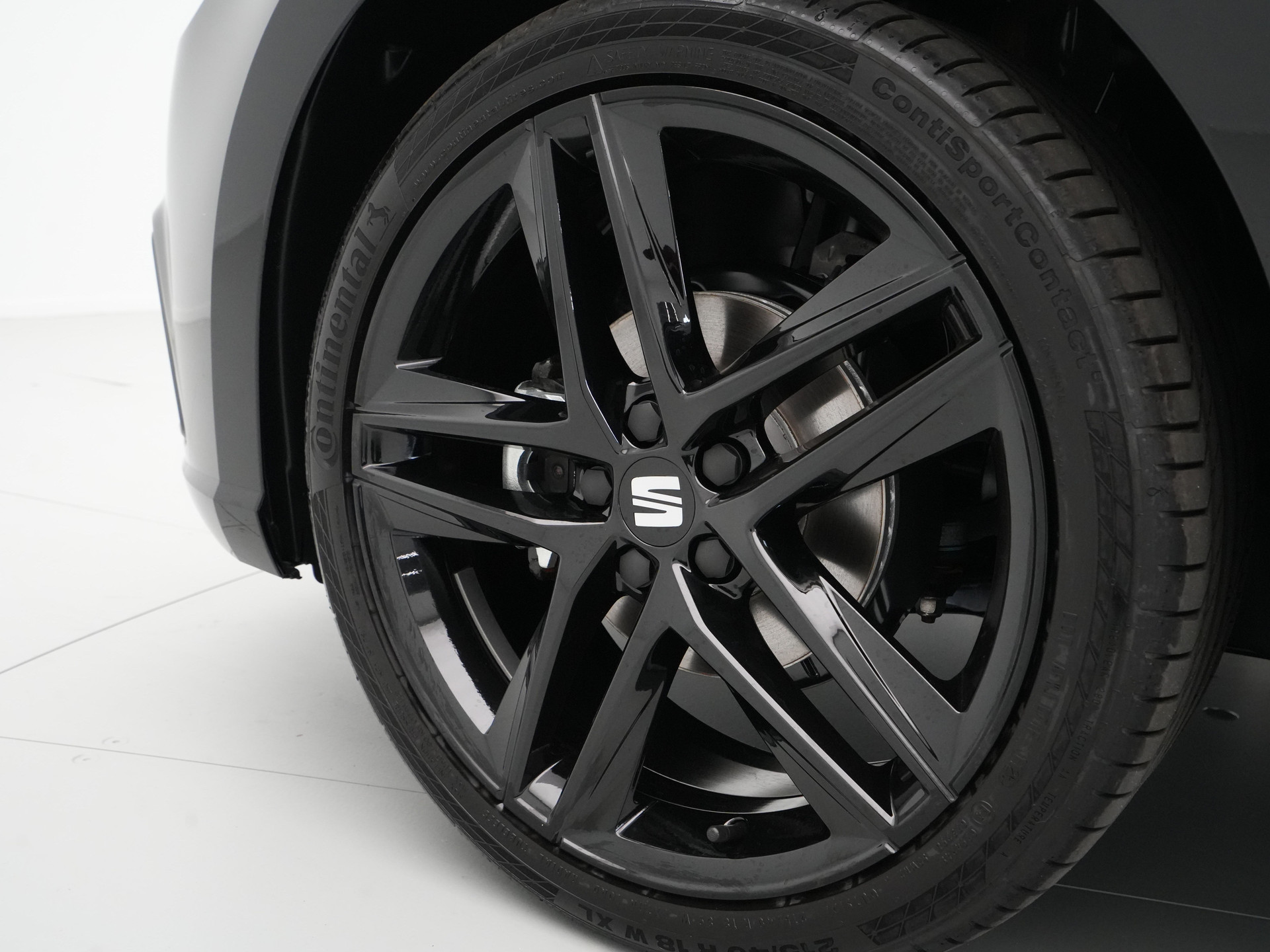 SEAT - Ibiza FR Business Connect - 2025