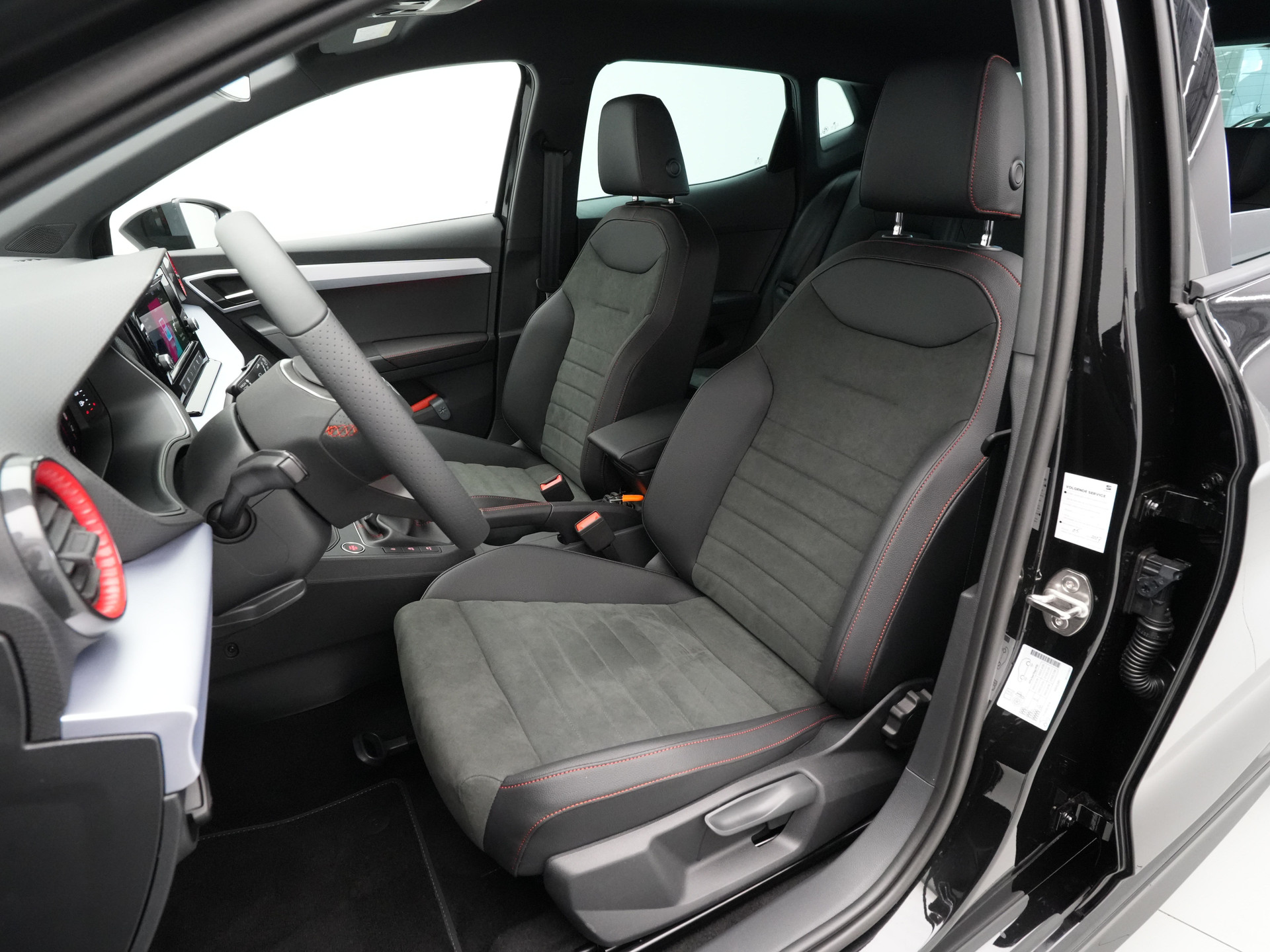 SEAT - Ibiza FR Business Connect - 2025