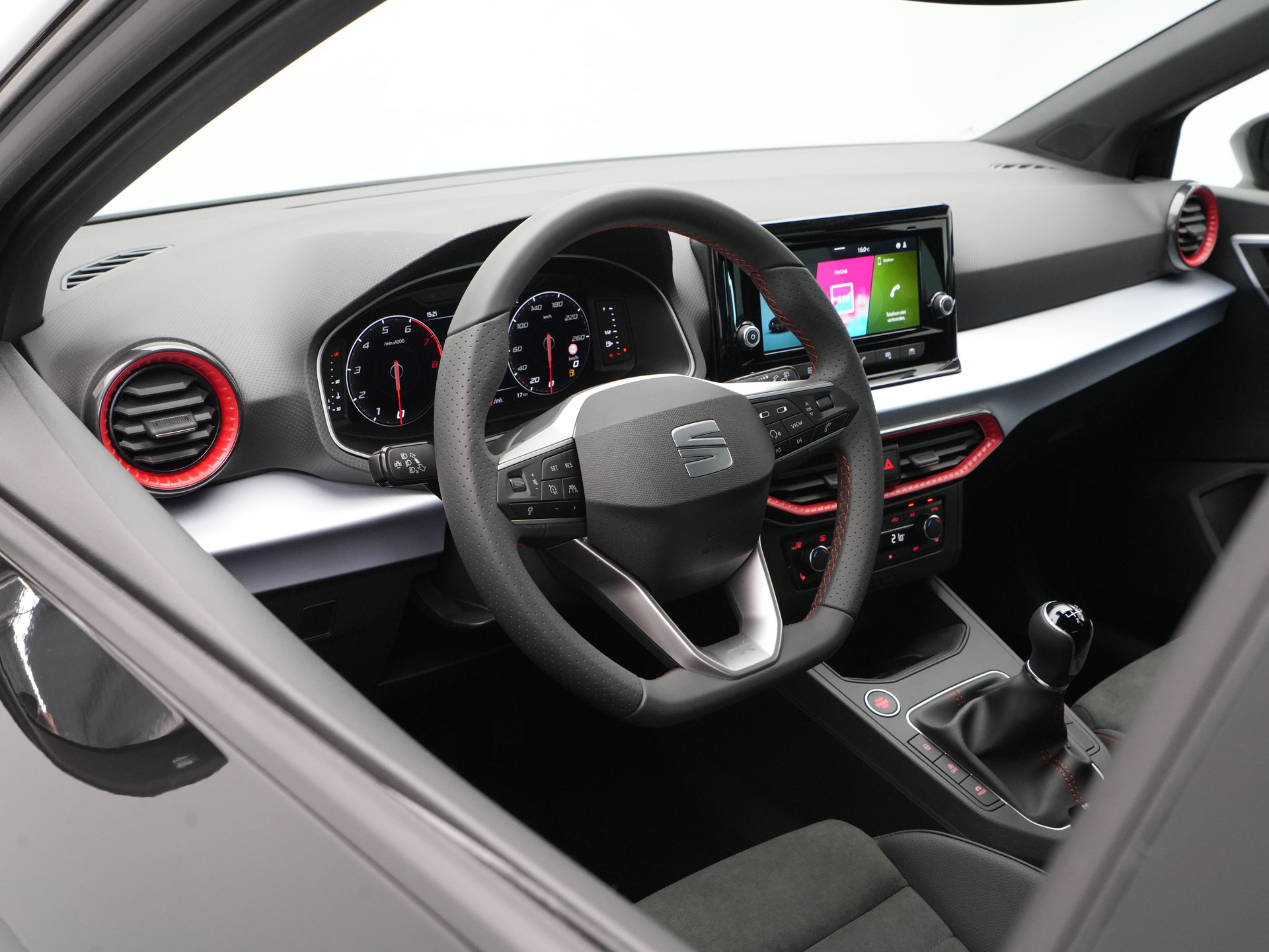 SEAT - Ibiza FR Business Connect - 2025