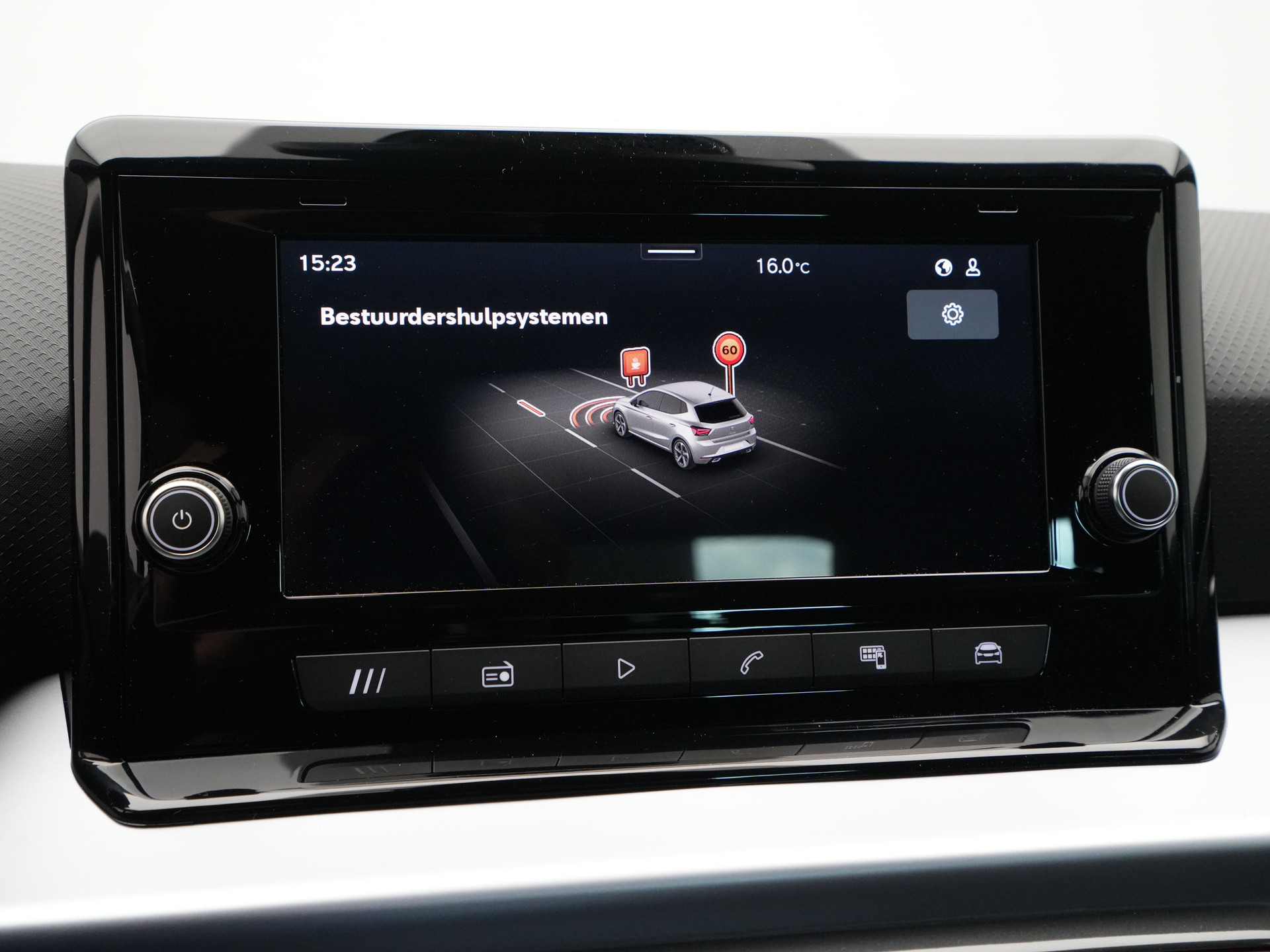 SEAT - Ibiza FR Business Connect - 2025