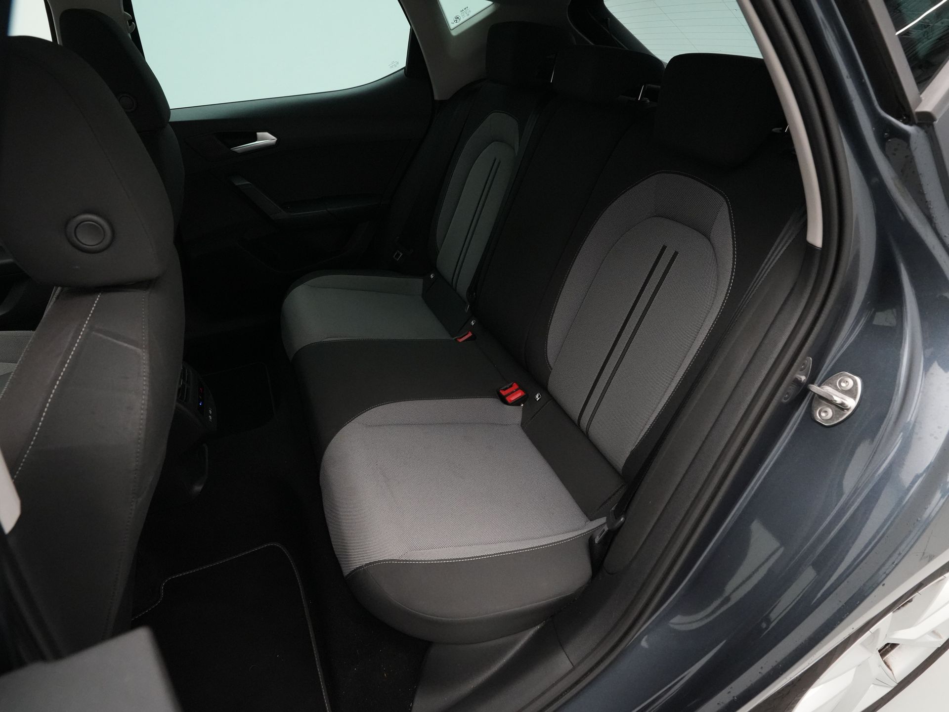 SEAT - Leon 1.0 TSI 110pk Style Business Intense - 2023