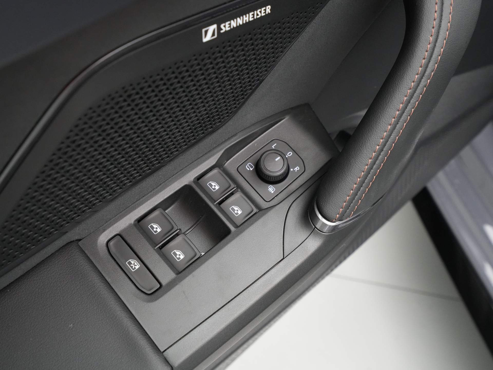 CUPRA - Leon Sportstourer 1.5 TSI e-Hybrid Business - 2025