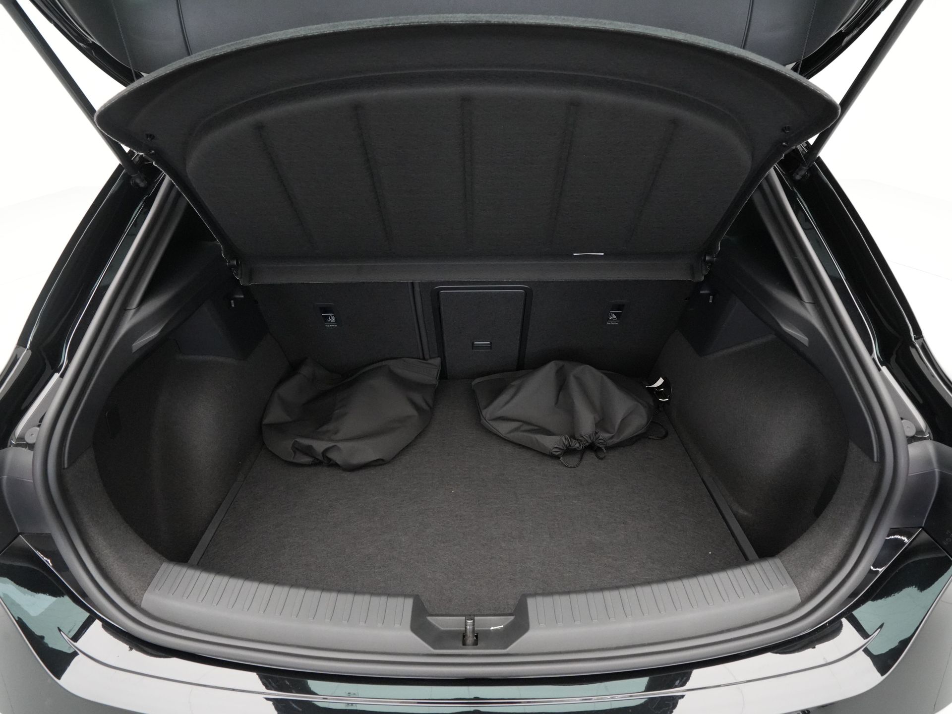 SEAT - Leon 1.5 TSI e-Hybrid FR Business - 2025