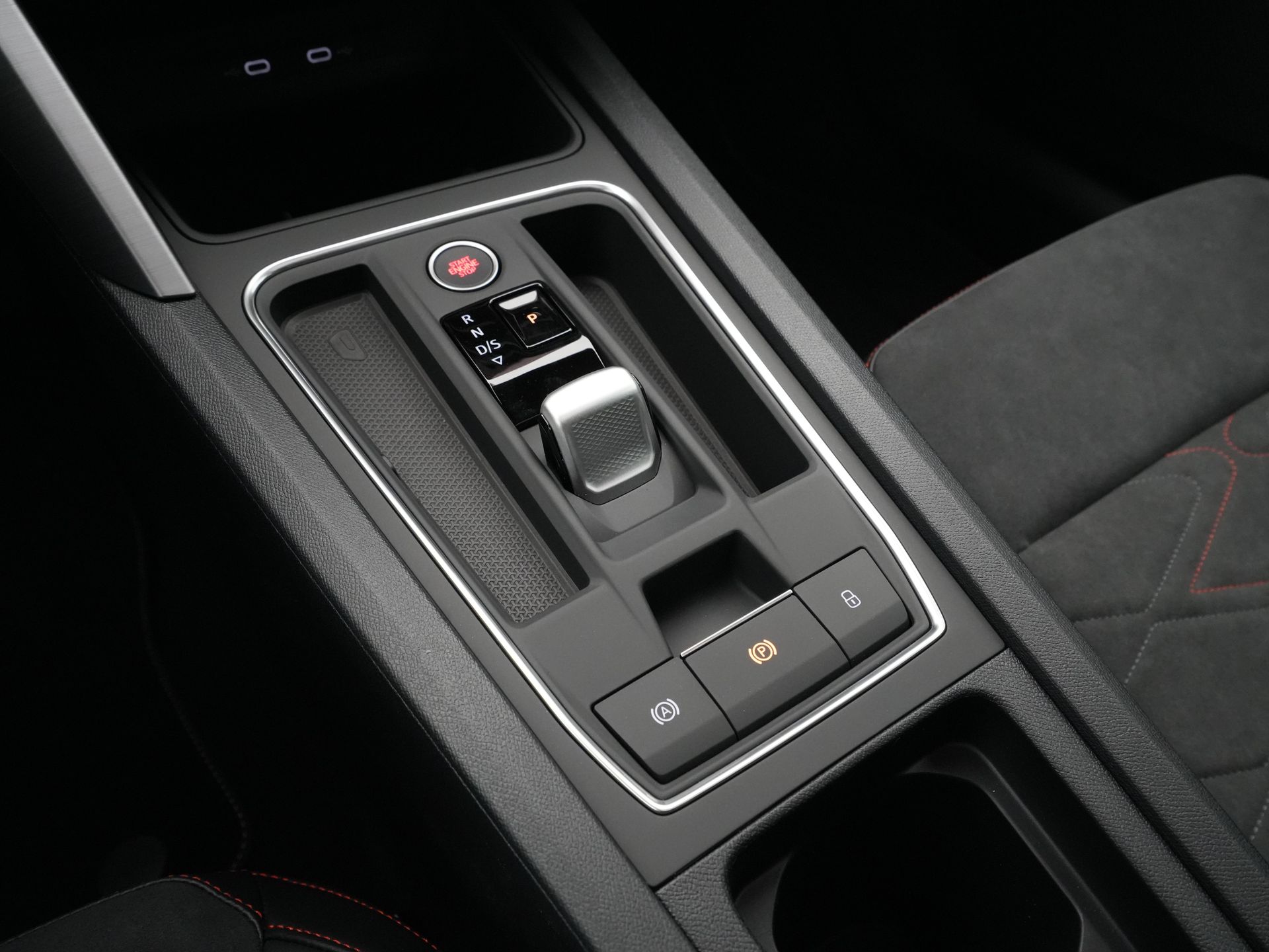 SEAT - Leon 1.5 TSI e-Hybrid FR Business - 2025