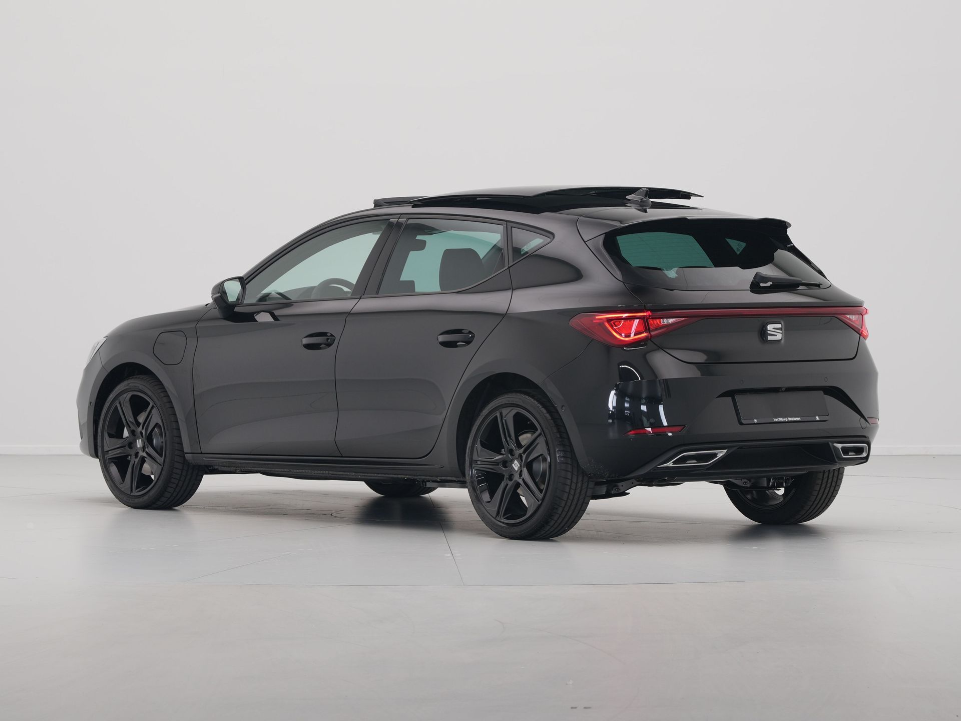 SEAT - Leon 1.5 TSI e-Hybrid FR Business - 2025