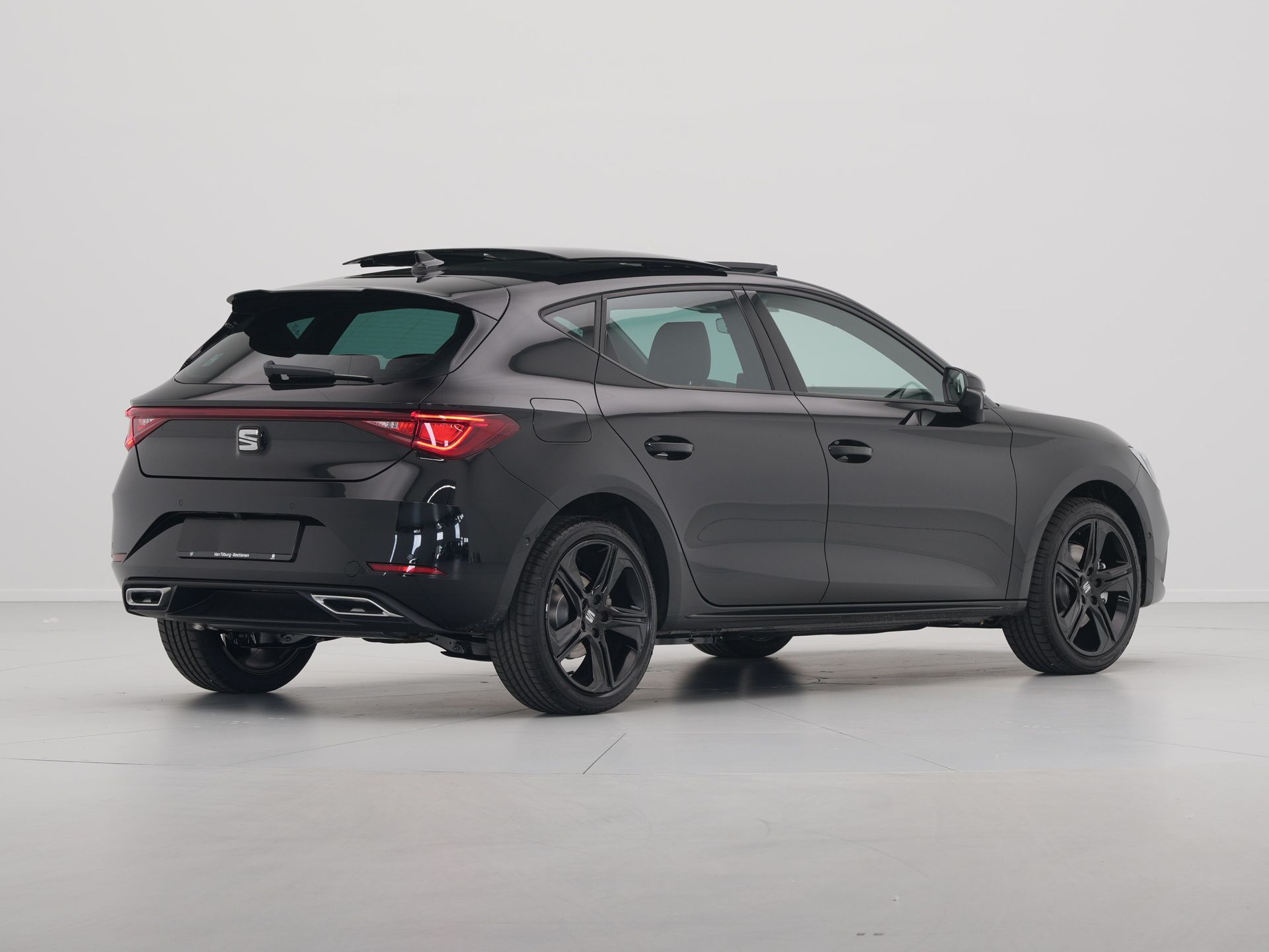 SEAT - Leon 1.5 TSI e-Hybrid FR Business - 2025
