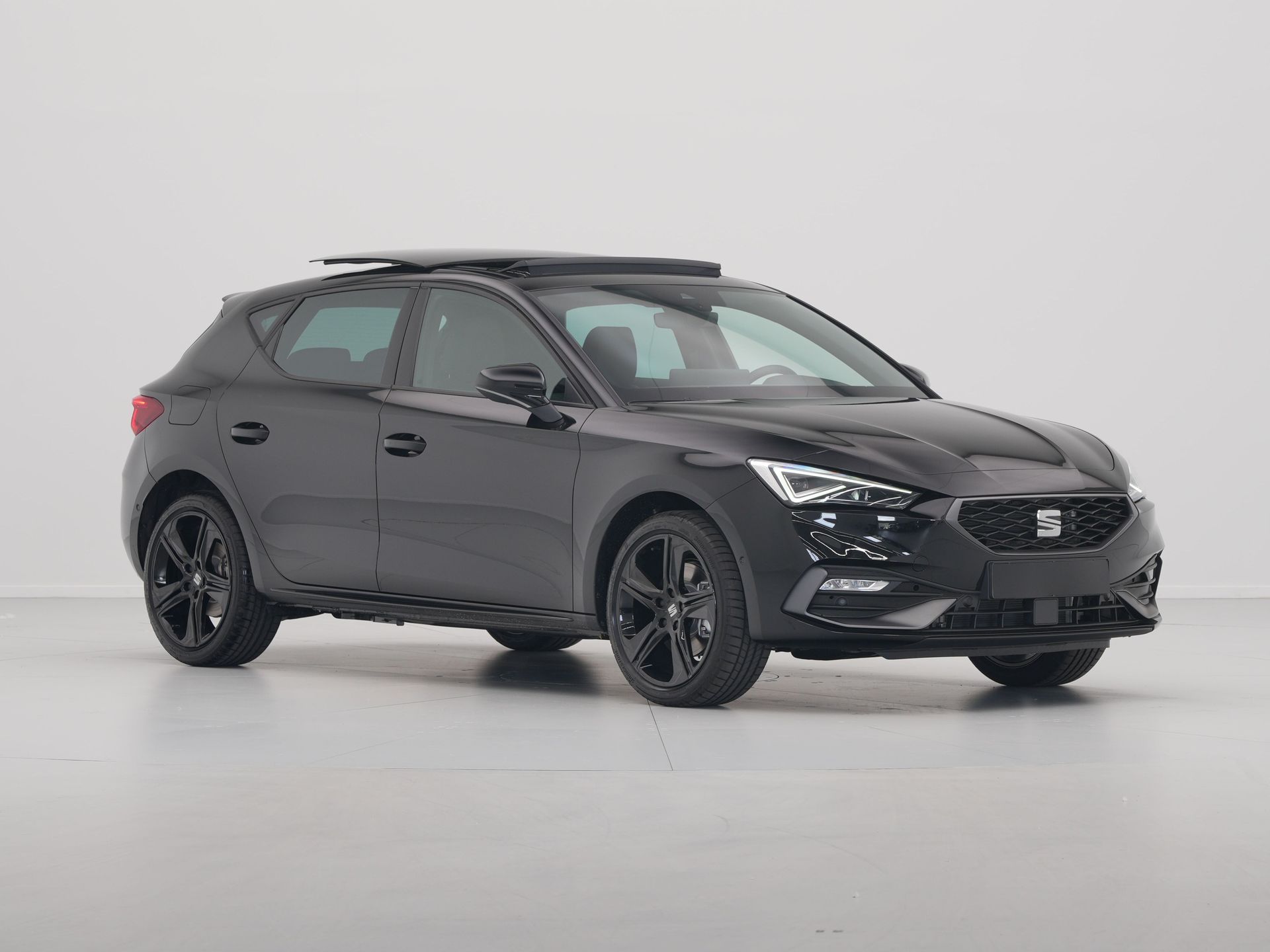 SEAT - Leon 1.5 TSI e-Hybrid FR Business - 2025